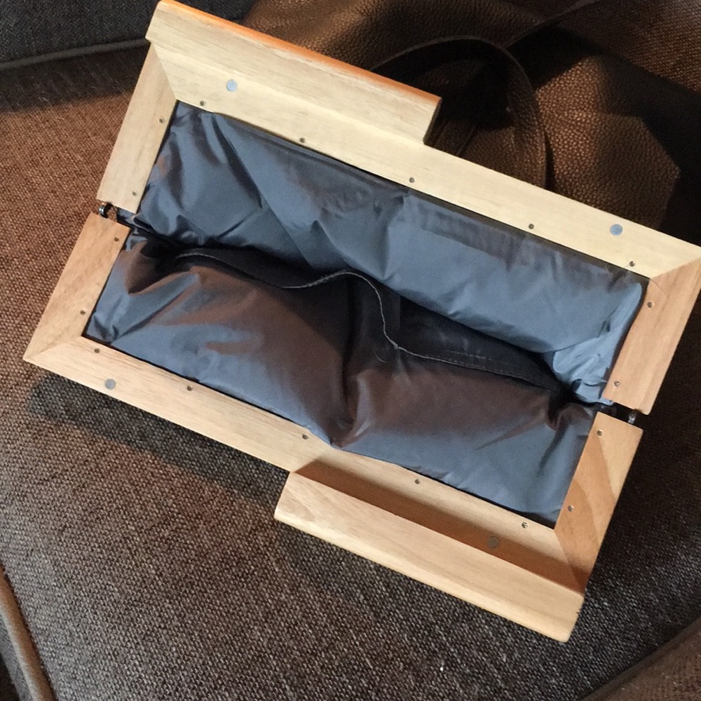 Atribut Handbag - Picture 3 of 3